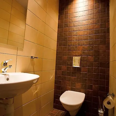 Dirhami Guesthouse